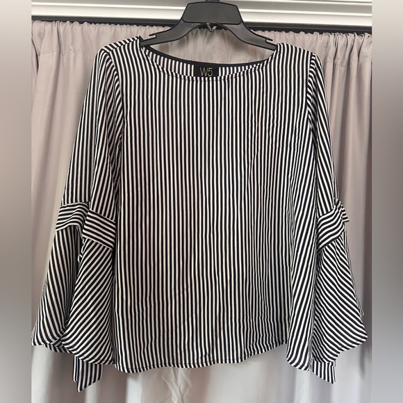 W5 black and white striped dress shirt. - Picture 1 of 3